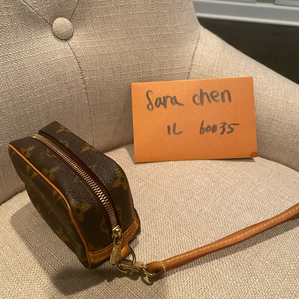 ❌SOLD ❌Authentic Louis Vuitton WAPITY pouch
